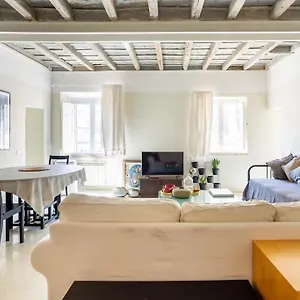 Authentic Monti 5 Mins From Colosseum Appartement Rome